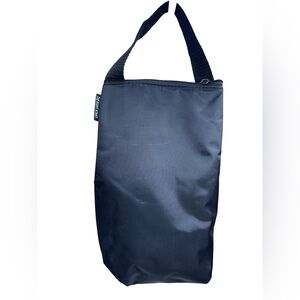 Elegant Black Insulated Large Bottle Water Carrier